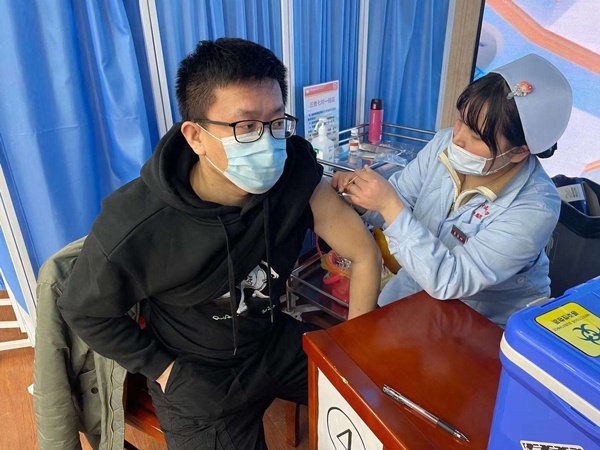 1610677458919811.jpg 南昌市政建設全體員工江西中醫(yī)藥大學附屬醫(yī)院新冠疫苗接種60061.jpg