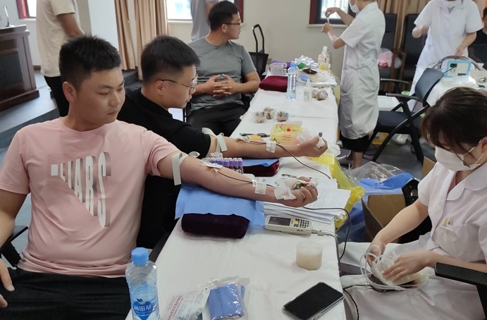 1625724424251057.jpg 2021南昌市政建設(shè)集團組織無償獻血6914.jpg