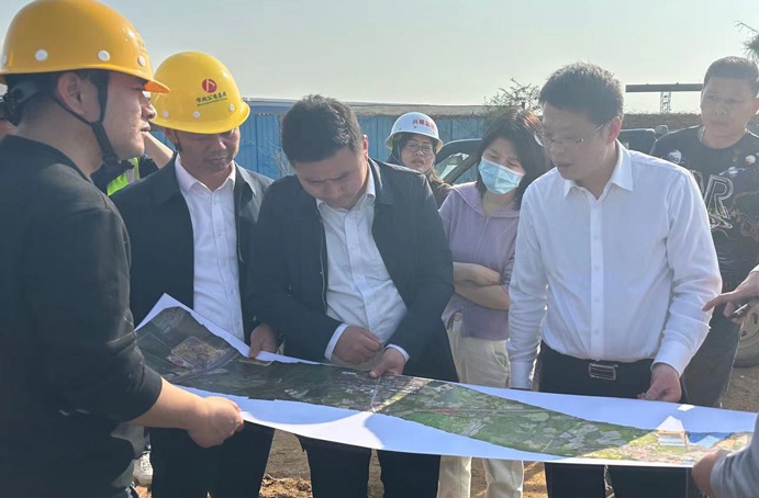 市政公用集團劉順保到朱橋東路項目、昌東三路項目、秦坊安置房項目調(diào)研